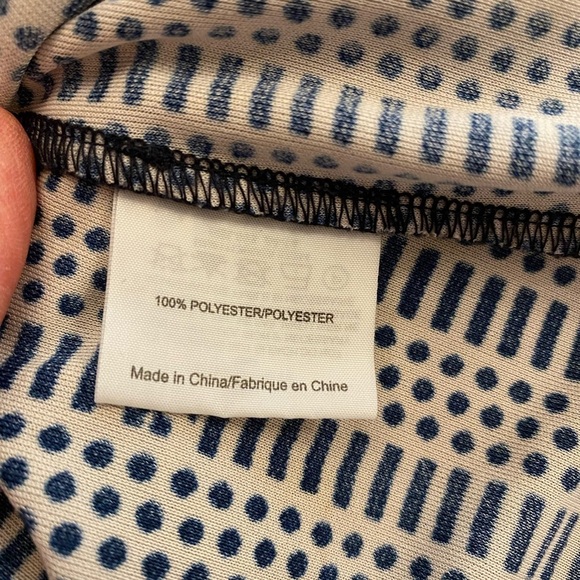 Tory Burch Women’s Black White Blouse Print Collar Poly Lightweight EUC size M - Picture 8 of 14